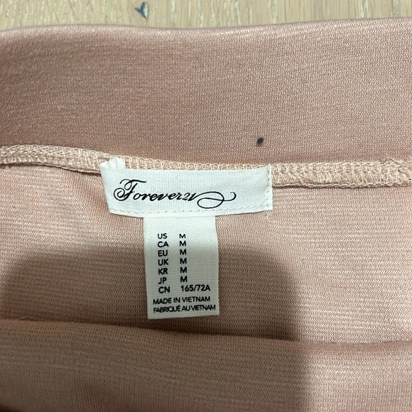 Pale pink skirt - Picture 2 of 3